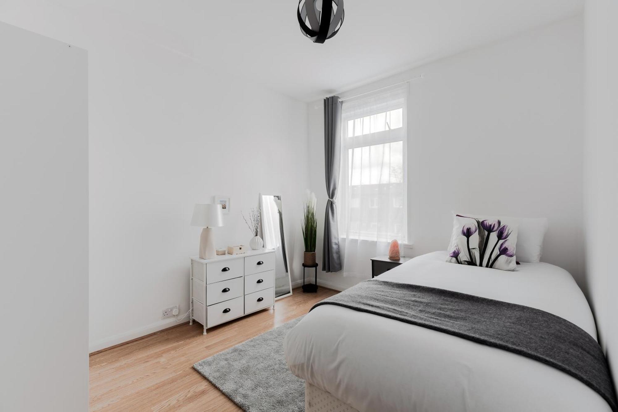 Beautiful 4-bed House With Garden In Casa vacanze Londra