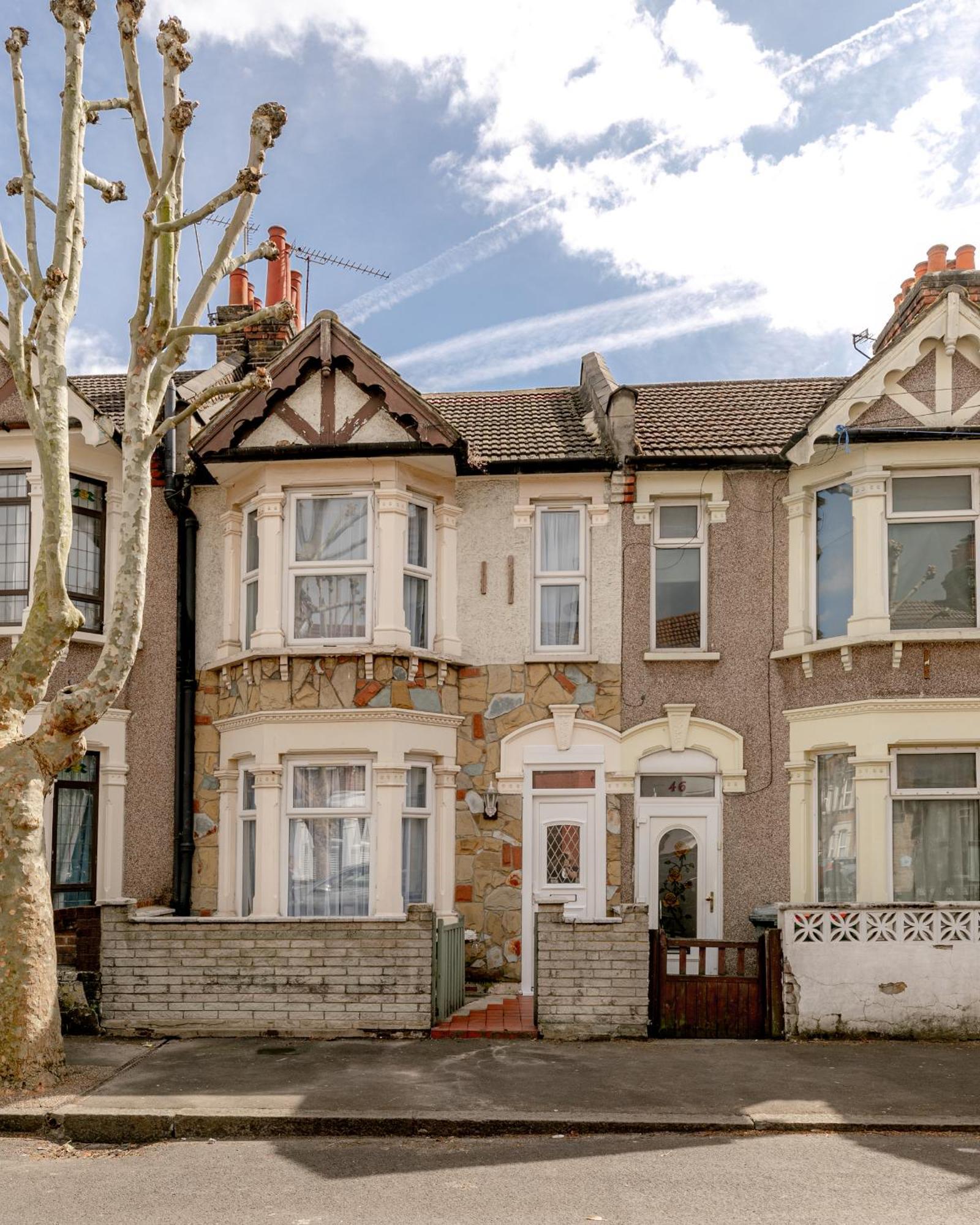 Beautiful 4-bed House With Garden In Londra